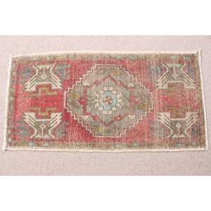 1.6x3.2 ft Vintage Rug, <b>Red</b> Check Turkish <b>Wool</b> Rug - Product Image 3