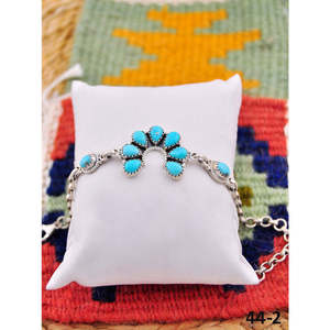 Pulsera Naja de Plata de Ley y Turquesa Kingman Hecha a Mano en el Suroeste, Accesorio de Moda - Product Image 1