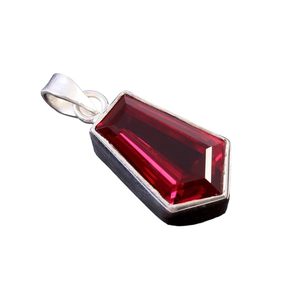925 Sterling Silver Diamond Fancy Cut Pendentif avec Mozambique Ruby Pear Gemstone Loop Bijoux pour femmes Achat en vrac Charms - Product Image 2