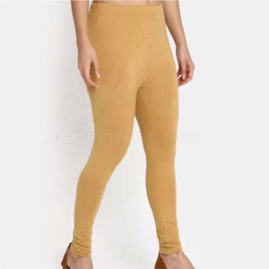 Leggings pour femmes au design élégant pour le yoga et la gym, leggings extensibles pour femmes pour un style de vie actif - Product Image 4
