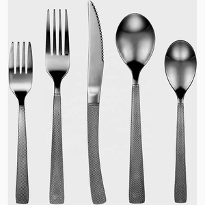 Juego de cubiertos de acero inoxidable con mango martillado completo de diseño mate plateado, diseño único, aspecto plano, acero inoxidable real - Product Image 1