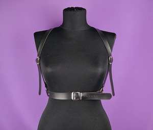 Arnés de cuerpo de cuero negro, hebillas de cinturón ajustables para mujer, accesorio de regalo para ella en el momento de la llegada - Product Image 1