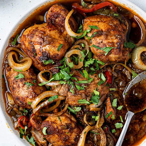 Vente en gros de hauts de cuisse de poulet surgelés, désossés, sans peau et quartiers pour les cuisses Fournisseur de volaille halal prêt pour l'exportation - Product Image 3