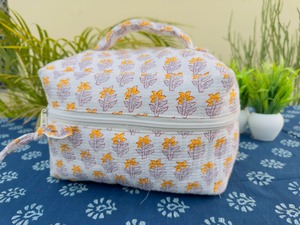 Vintage Eco-Friendly Yellow Floral Printed Cotton Vanity Pouch Water-Resistant Durable Makeup Case <b>Zipper</b> Closure Makeup <b>Storage</b> - Product Image 5