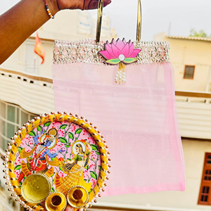 กระเป๋าและจานสำหรับตกแต่งบ้านดิวาลีทำมือส่งตรงจากผู้จำหน่ายในอินเดีย - Product Image 1