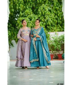 Vestido Anarkali de Seda Vichitra con Bordado Étnico Indio, Lentejuelas, Hilos Múltiples y Zari, Disponible en Tallas Grandes - Product Image 1