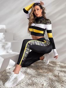 Juego de racksuit para mujer, traje de chándal de estilo clásico - Product Image 4