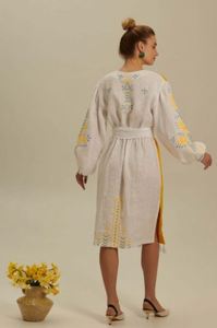 Robe mini ukrainienne bohème attrayante pour femme, en lin doux avec motif floral brodé, manches longues, idéale pour les fêtes, collection Hiver 2026 - Product Image 5