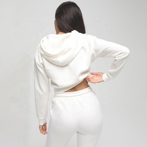 Venta al por mayor de impresión personalizada con logotipo de algodón recortada Hoody Mujeres Pullover Crop Hoodies sudaderas con capucha de las mujeres - Product Image 2