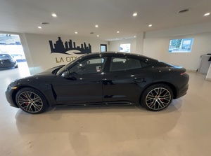 Sedán Deportivo Eléctrico de Lujo 2022, Alto Rendimiento, Largo Alcance, Vehículo Estadounidense con Autonomía NEDC de 601-700 km y Batería de 90-110 kWh - Product Image 2