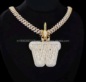 Meilleure vente élégant pendentif lettre en couches Moissanite bijou personnalisé parfait pour offrir une quantité en vrac - Product Image 1