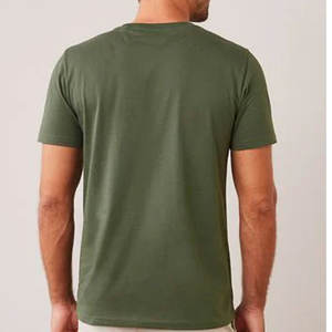 เสื้อยืดคอกลมสีเขียวมะกอก แขนเสื้อแบบดรอปโชลเดอร์ ผ้าใหม่ พิมพ์ลายตามสั่ง สีพื้น สำหรับผู้ชาย - Product Image 4