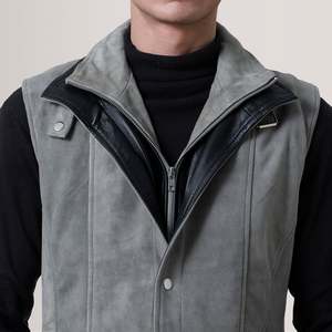 เสื้อกั๊กหนังกลับน้ำหนักเบาสำหรับผู้ชาย ยี่ห้อ Zane Grey  ตกแต่งโลโก้ตามสั่ง ผ้าโพลีเอสเตอร์กันน้ำ ผ้าเดนิม สำหรับใส่หน้าร้อน บุด้วยผ้าฝ้าย ตกแต่งด้วยโลโก้ - Product Image 6