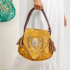 Bolso de Hombro Hecho a Mano de Piel Auténtica para Mujer, Bandolera con Estampado Geométrico Bohemio, Colorido, Personalizado, Temporada de Primavera, Invierno y Otoño - Product Image 1