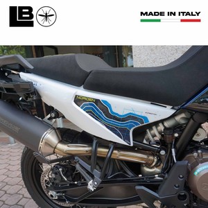 Adesivi 3D per Pannelli Laterali Moto Compatibili con Husqvarna Norden 901 2023, Accessori per Pannello Posteriore - Product Image 3