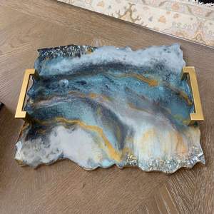 Elegant Handmade Resin Tray Perfect for Serving Snacks Drinks Organizing Jewelry Keys or Enhancing Room Decor - Product Image 6