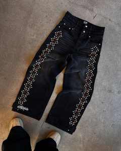 กางเกงยีนส์ทรงขาบานสไตล์วินเทจคุณภาพสูงสั่งทำขายส่ง งานถักทออย่างดี สตรีทแวร์ ล้างสีแบบสโตนวอช ประดับเพชรเม็ดกลาง สำหรับฤดูใบไม้ร่วงและฤดูหนาว - Product Image 2