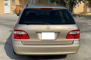 Mercedes-Benz E 500 4MATIC Wagon d'occasion 2005 en excellent état, prêt à être expédié - Product Image 5