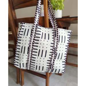 Bolso Tote Pequeño Yin Yang Blanco con Forro de Poliéster Resistente, Estilo Normcore/Minimalista, 14x14x5 Pulgadas - Product Image 2