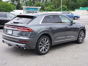 Audi SQ8 4.0T Turbo AWD Prestige 2023 Gris, Usado, Asientos de Cuero, Arranque Remoto, Bluetooth, ACC, Volante a la Izquierda, Techo Solar, Luces Automáticas - Product Image 3