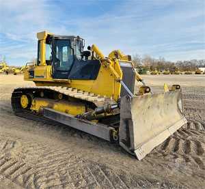 Machines de construction D65PX-15 d'occasion Komatsu Bulldozer - Product Image 1