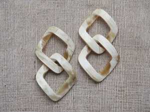 Boucles d'oreilles en buffle de style vintage fait à la main en corne d'origine éthique Bijoux naturels à la mode - Product Image 4