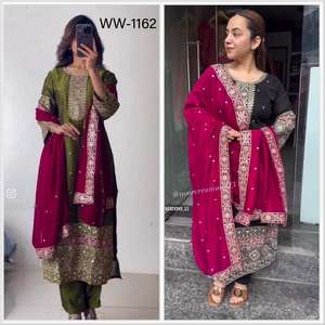 Lancement d'un nouveau vêtement de fête de marque Vichitra Silk Fancy Beautiful Sequence Brodé Work Top and Pant With Dupatta Suit Set - Product Image 4