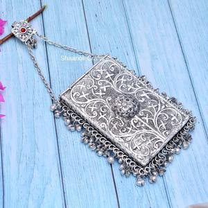 Pochette de soirée en métal argenté oxydé de style mobile avec bandoulière métallique pour mariage, pochette de soirée de haute qualité pour femmes - Product Image 3