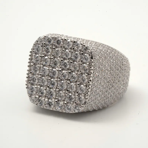 Anillo de Boda Romántico para Hombre con Diamante Moissanita Redondo, Plata 925 con Baño de Rodio, Corte Brillante Redondo - Product Image 2