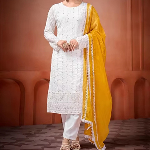 เสื้อผ้าอินเดียซาลวาร์คามีซสีขาวสำหรับผู้หญิงเสื้อผ้าอินเดียแฟนซีคุณภาพระดับพรีเมียม - Product Image 3