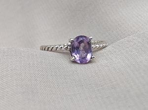 แหวนพลอยอเมทิสต์สีเงินสเตอริ925วงแหวนเหลี่ยมเพชรพลอยธรรมชาติสำหรับงานแต่งงานและงานเลี้ยงขายส่ง - Product Image 4