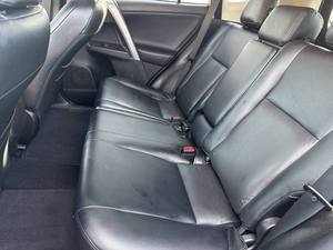 OFERTA PERFECTA: Toyota RAV4 XLE 2017, SUV de 4 Puertas, Transmisión Automática, 6 Cilindros, Asientos de Cuero - Product Image 5