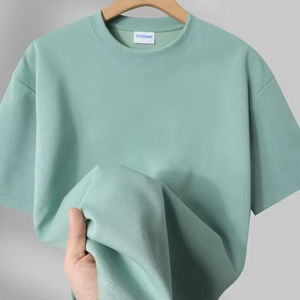 เสื้อยืดคอกลมผ้าฝ้ายพิมพ์ลายโลโก้ทรงหลวมขนาดพลัสไซส์ - Product Image 3