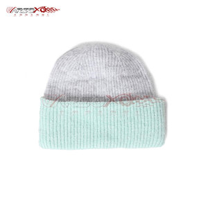 Bonnet d'hiver extérieur pour femmes tricot épais et chaud pour la randonnée, le ski et le camping Bonnet de tous les jours pour femmes - Product Image 1