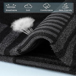 Chaussettes en coton de couleur unie bon marché Chaussettes invisibles respirantes antidérapantes Chaussettes de bateau de sport en silicone à bouche peu profonde - Product Image 2