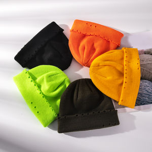 ชุดหมวกบีนนี่ผ้าแจ็คการ์ดแบบพับได้ทำจากอะคริลิคพร้อมรายละเอียดลายจุดสำหรับผู้ชายและผู้หญิงสีทึบออกแบบได้ตามต้องการ - Product Image 6