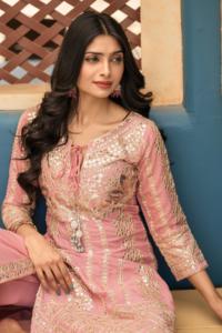 Fournisseur en gros indien de costumes Salwar Kameez pour femmes pakistanaises, ensemble en tissu Georgette, dentelle longue, occasions décontractées, 100% satin de soie - Product Image 6