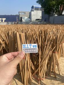 High-Quality Eucalyptus Wooden Broom <b>Stick</b> with PVC Coating or End Cap - Durable and <b>Smooth</b> Finish - Product Image 4