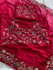 Sari de Georgette Pesado de Diseño Bollywood con Blusa para Bodas y Fiestas, Colección en India - Product Image 6