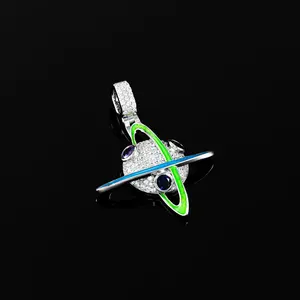 Collier pendentif hip-hop pour homme en alliage plaqué or poli sur mesure avec diamants CZ glacés - Product Image 2