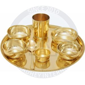 Ensemble Pooja Thali en laiton de qualité supérieure avec bord perlé Assiette de culte complète avec bols et verre - Product Image 1
