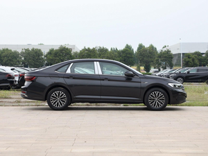 Berline à essence en vente chaude 2024 |   Modèle d'occasion, conduite à gauche, prix abordable, jamais accidenté et prêt à être expédié - Product Image 3