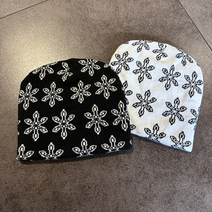 Custom Winter Knitted Beanie Hat Cap Hot Selling Unisex Beanies 100% Wool Fashion Acrylic Wholesale Beanie Caps - Product Image 2