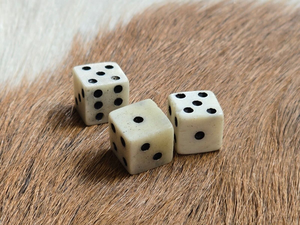 Dés en os naturel faits à la main, dés de jeu traditionnels pour jeux de société, utilisation en casino aux prix les plus bas - Product Image 6