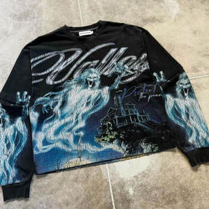 Camiseta de Manga Doble con Detalle Bordado Sutil, Corte Holgado, Patrón de Sublimación Completo, Estilo Moderno - Product Image 1