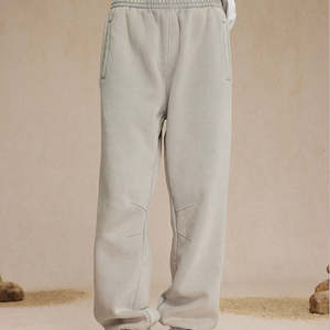 กางเกงวิ่งจ๊อกกิ้งผ้าแคนวาสขากว้างสำหรับผู้ชายทรงหลวมซักปานกลางแบบเรียบงานปัก - Product Image 2