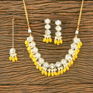 ชุดสร้อยคอ Kundan คลาสสิกทองเหลืองชุบทองอินโดเวสเทิร์นที่สวยงามทําด้วยมือสําหรับผู้หญิง - Product Image 6