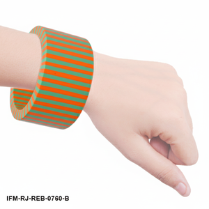 Brazalete de Resina a Rayas - Joyería de Brazalete Grueso con Rayas Verticales Naranja y Verde para Mujer - Product Image 3