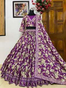 Présentation du nouveau designer imprimé soie violet Lehenga Choli broderie miroir travail avec Dupatta Lehenga Choli pour les femmes mariage - Product Image 2