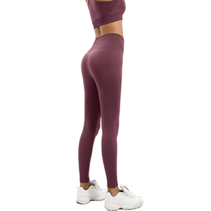 Conjunto de Yoga sin costuras para mujer de alta calidad 2025 a un precio razonable, superventas, conjunto de Yoga hecho de poliéster Spandex para mujer - Product Image 5